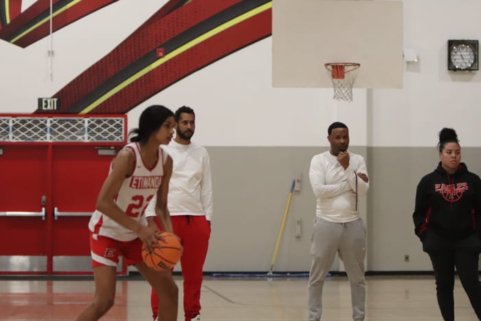 Etiwanda girls Mykelle Richards feature photos by John Murphy March 2023031020233087